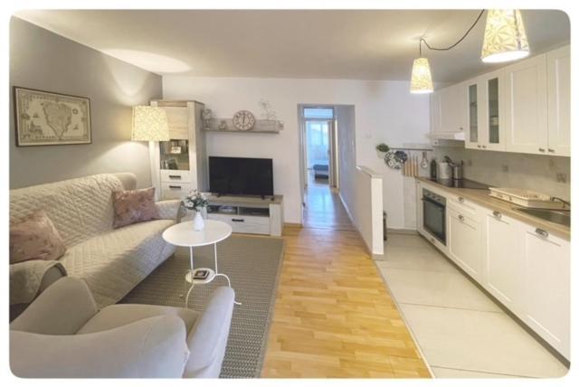 דירות זמברטיה Apartman Sorgo מראה חיצוני תמונה
