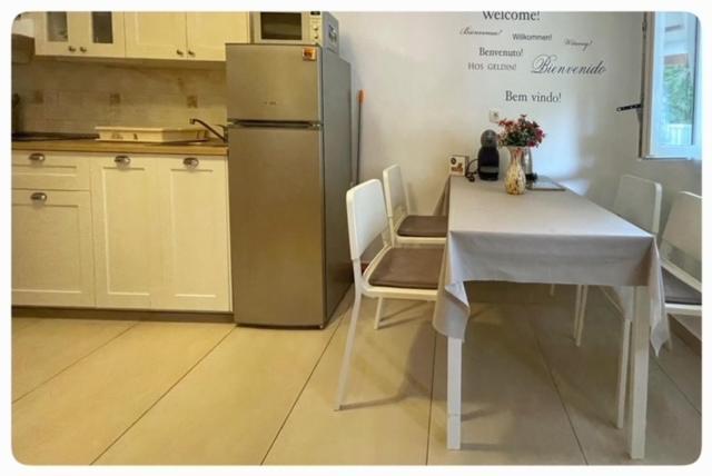 דירות זמברטיה Apartman Sorgo מראה חיצוני תמונה